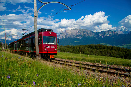 Die Rittner Schmalspurbahn wurde am 13. August 1907 eröffnet und verkehrt heute noch zwischen Oberbozen und Klobenstein