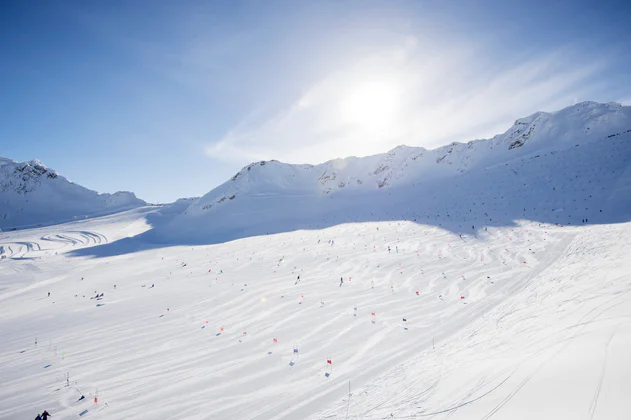 Pohled na lyžařskou oblast