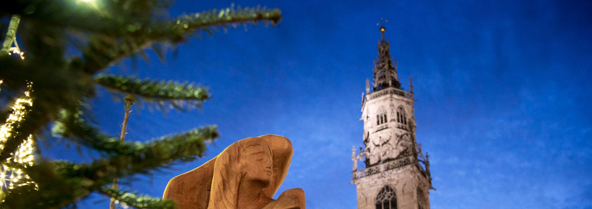 Der Bozner Dom zur Weihnachtsmarkt