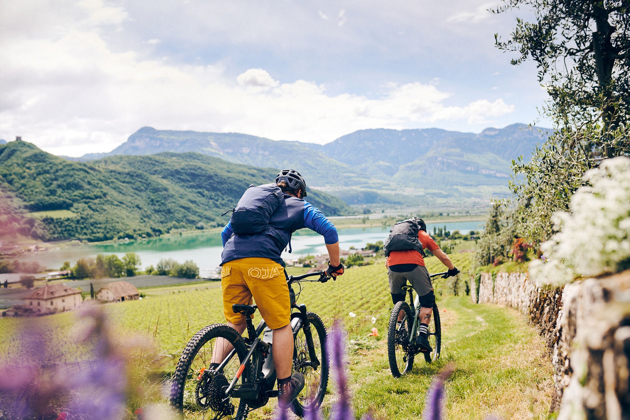 Biken im Frühling am Kalterer See