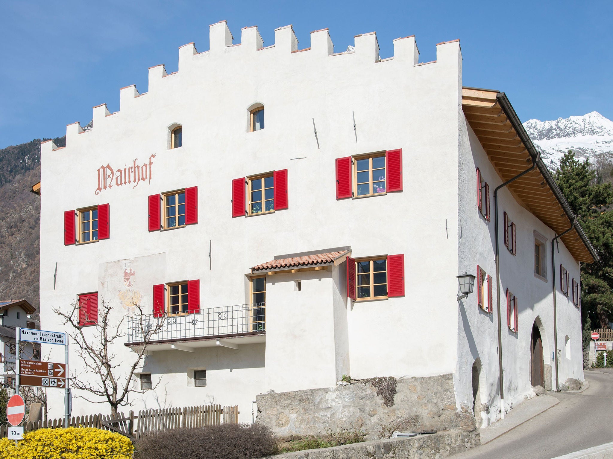 Ein historisches Haus im Dorfzentrum