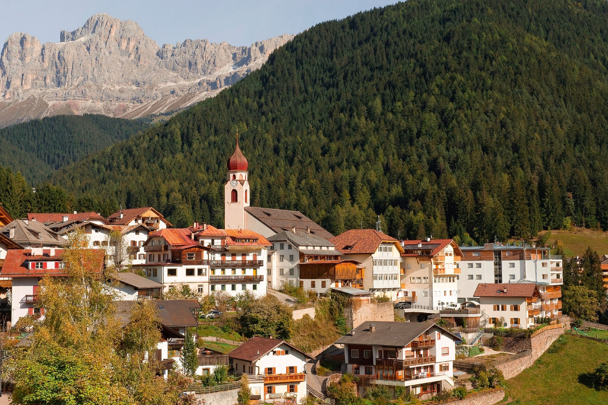 Welschnofen Altstadt im Sommer
