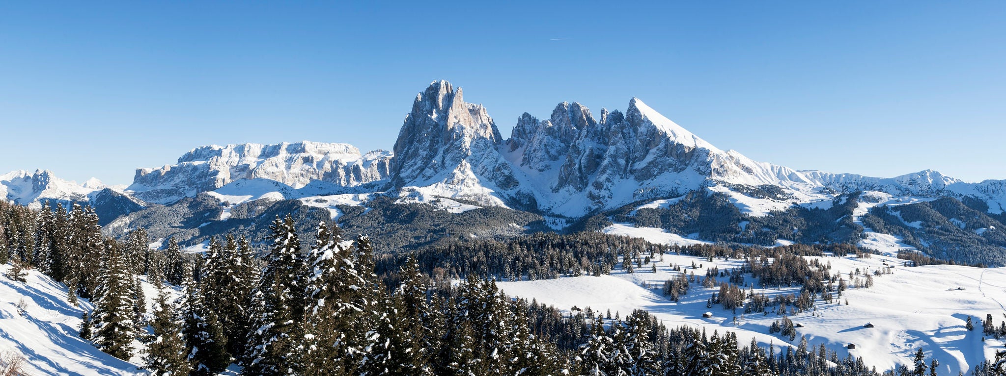 Panoramafoto der Langkofelgruppe von der Bergstation der Seiser Alm aus aufgenommen