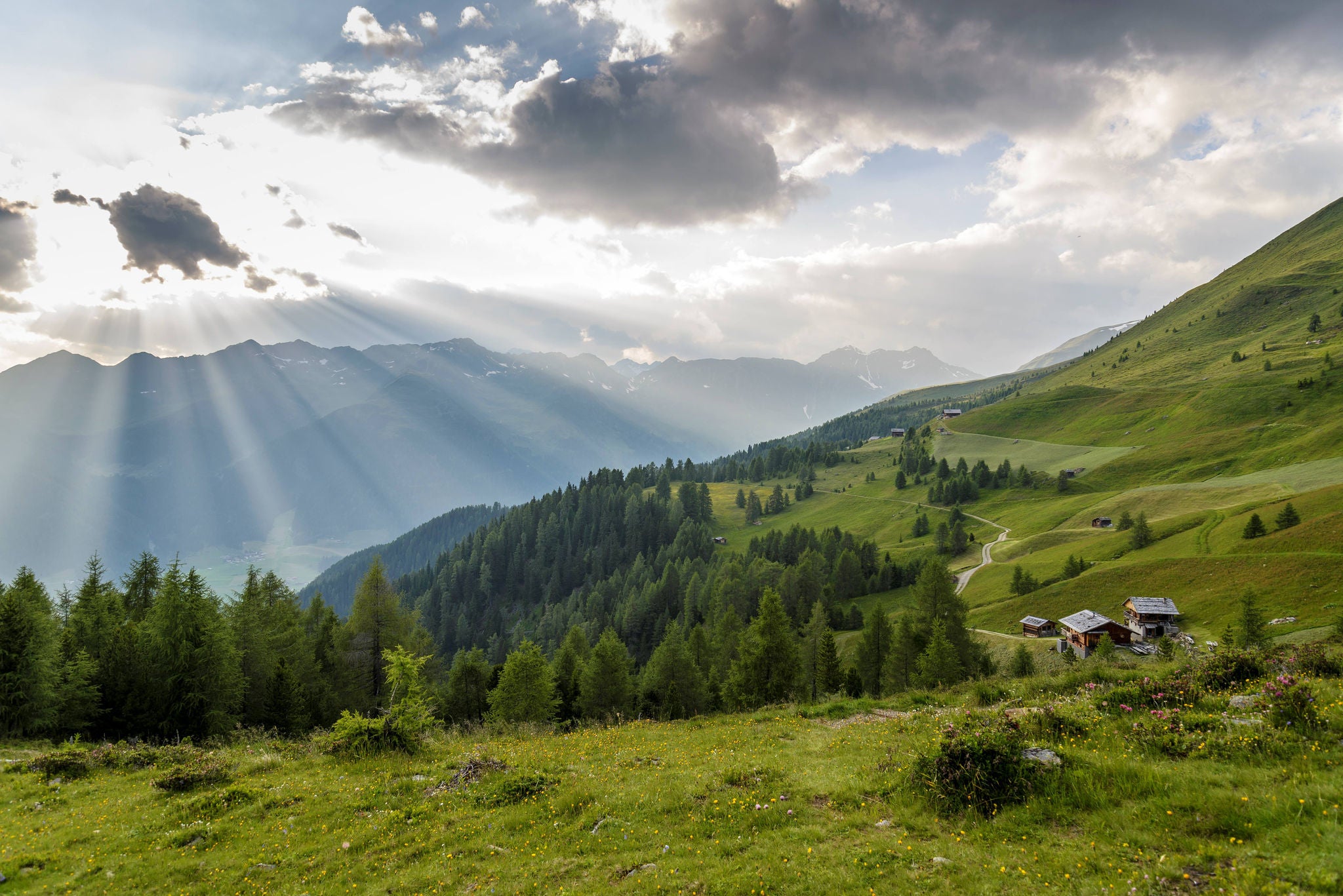 Almlandschaft hoch über dem Gsieser Tal