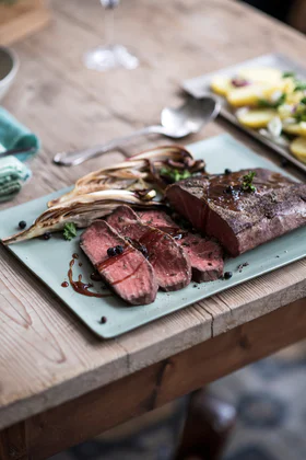 Thinly sliced steak 