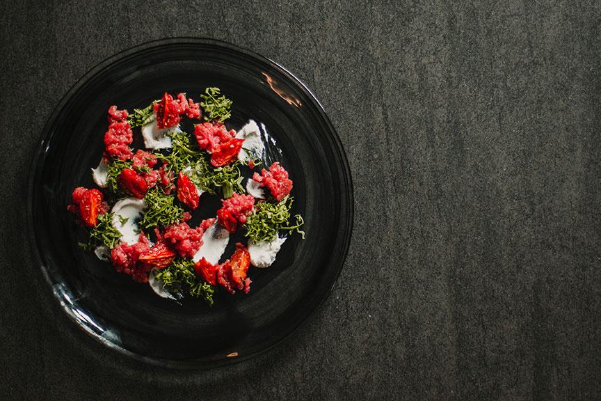 Tartare de bœuf, roquette et tomates confites - #1 - sudtirol.info