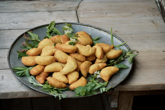 Plat typiquement ladin dans une assiette