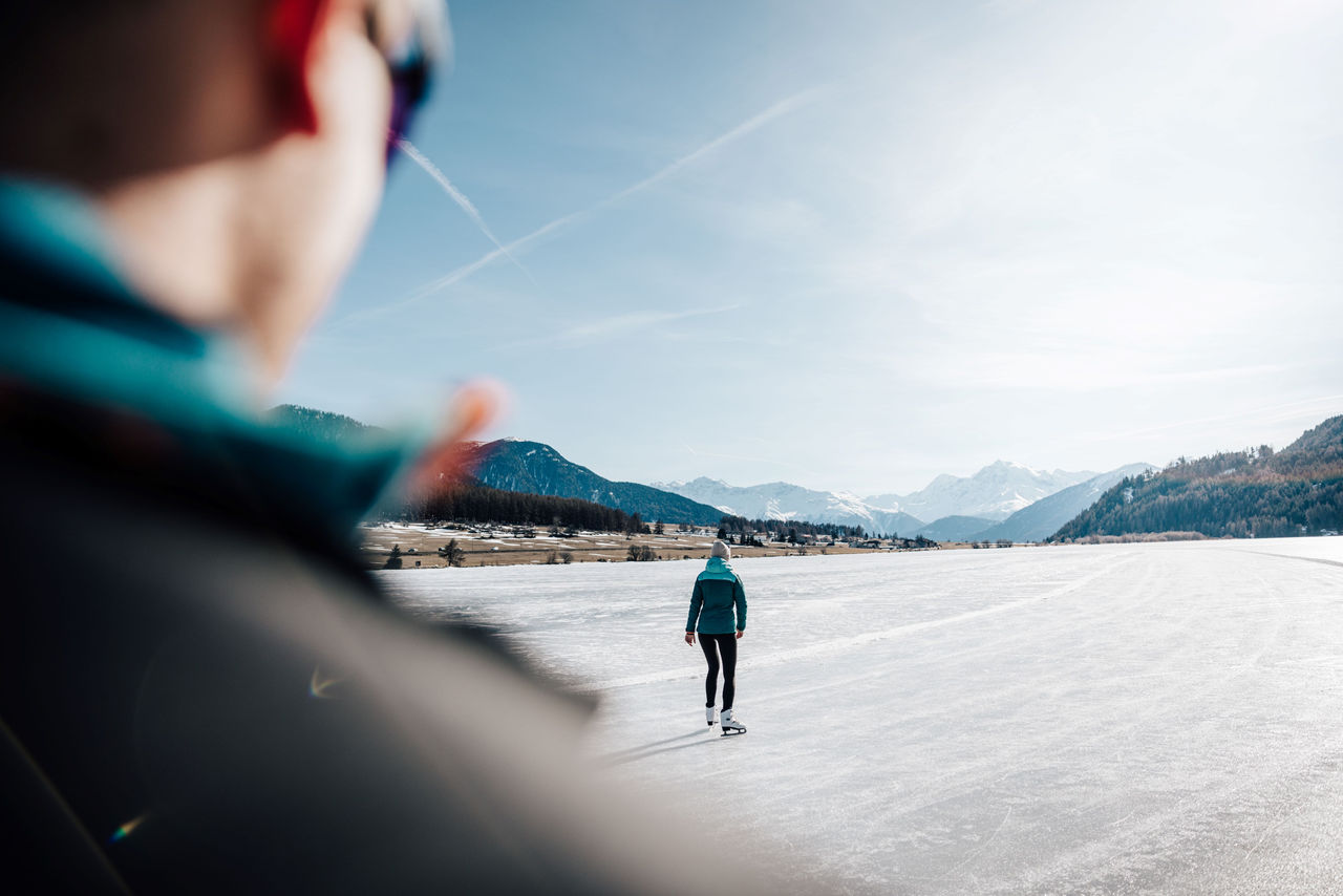 Eislaufen am Reschensee