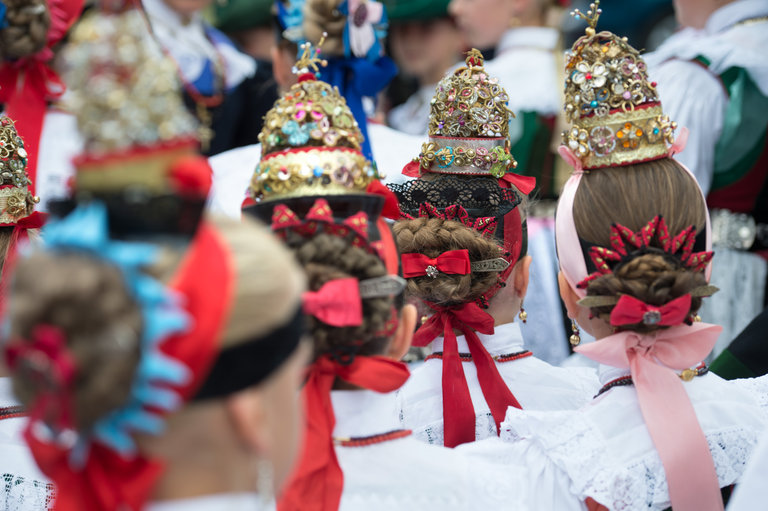 Typische Grödner Tracht