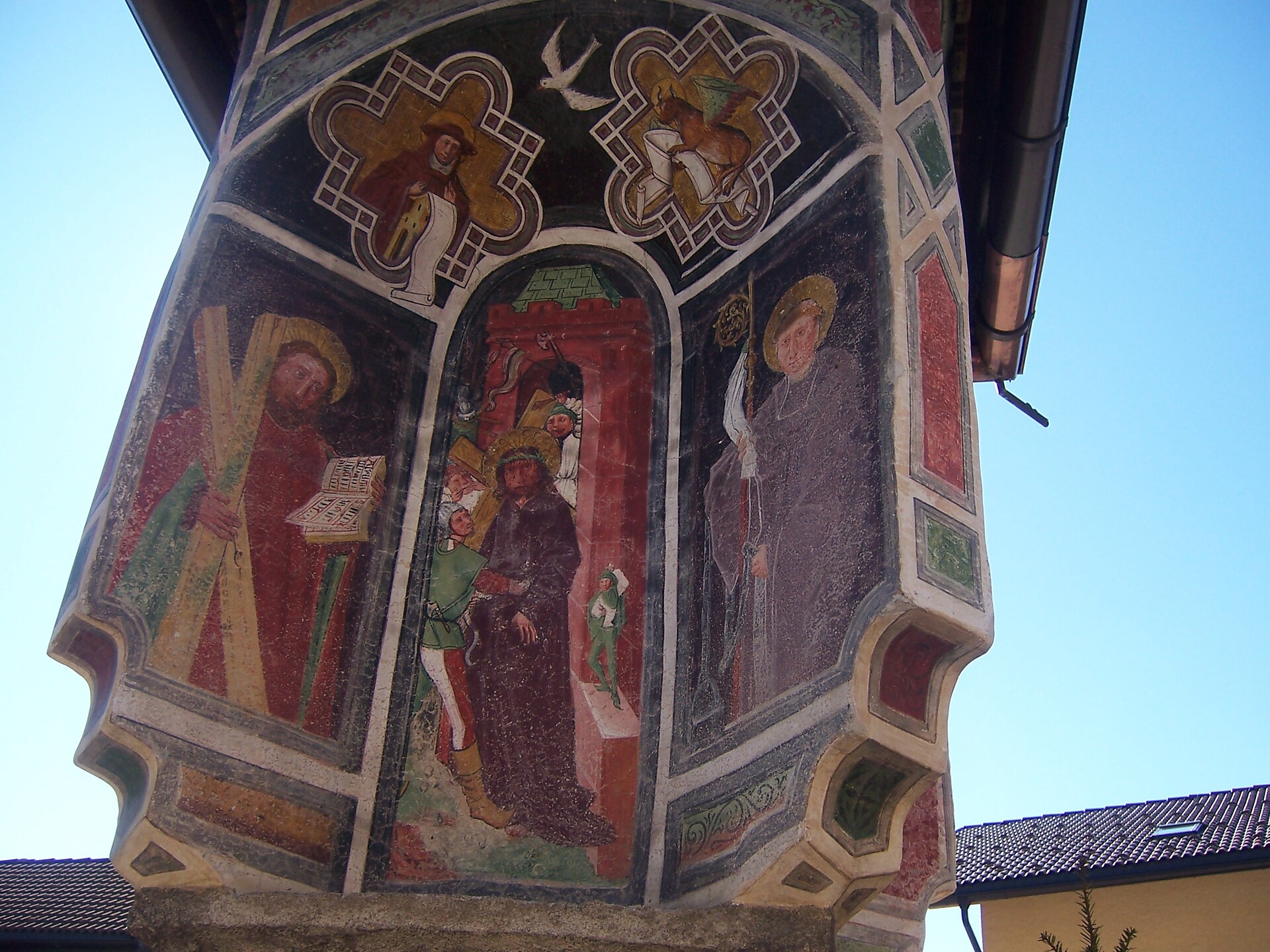 Wayside shrine in Tesido