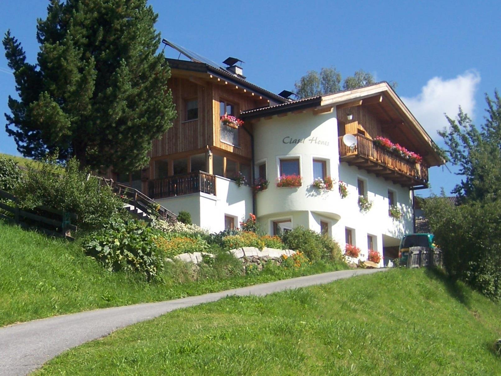 Apartments Ciasa Hones - Farm holiday Al Plan/San Vigilio 1 suedtirol.info
