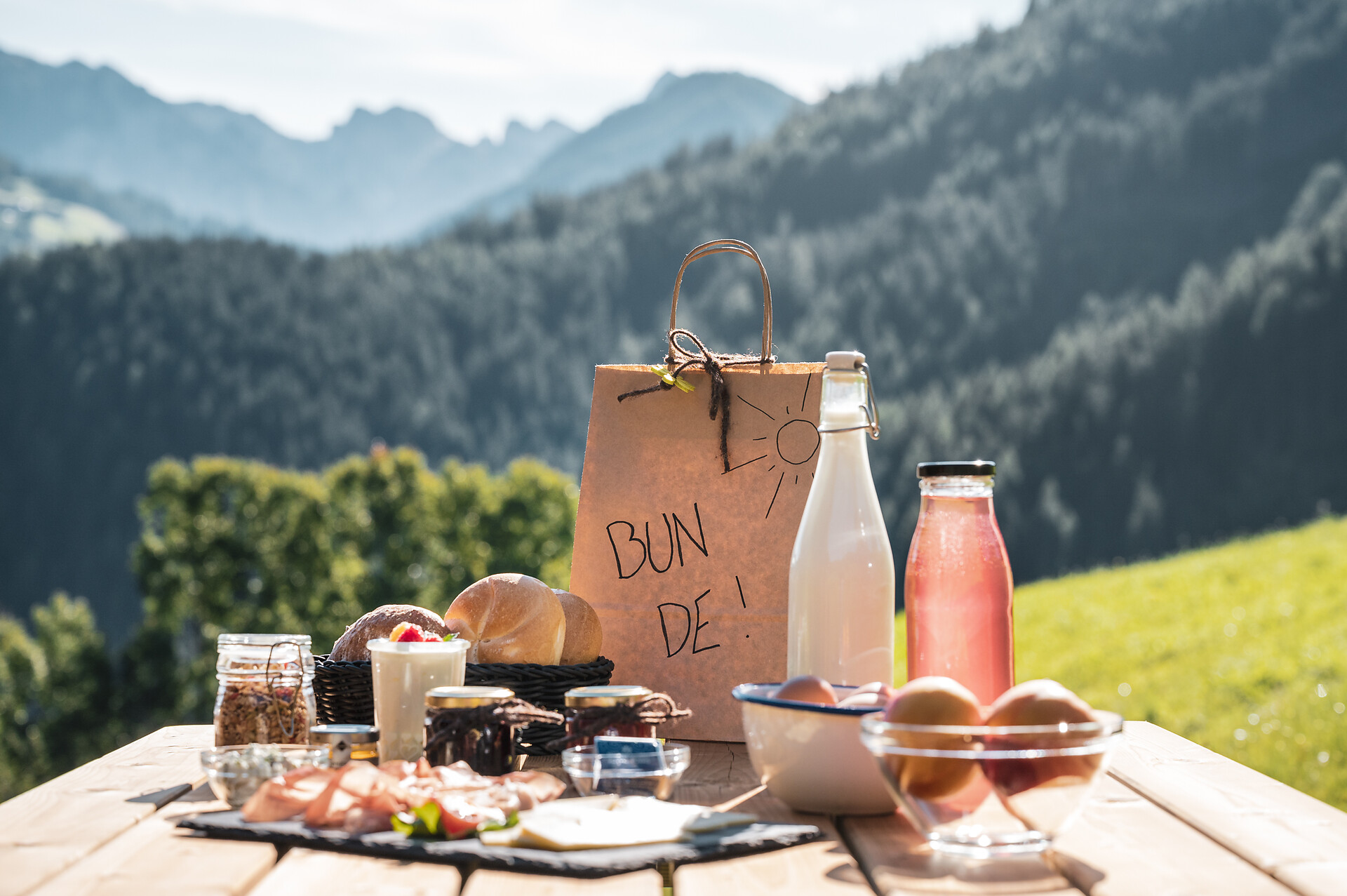 breakfast basket