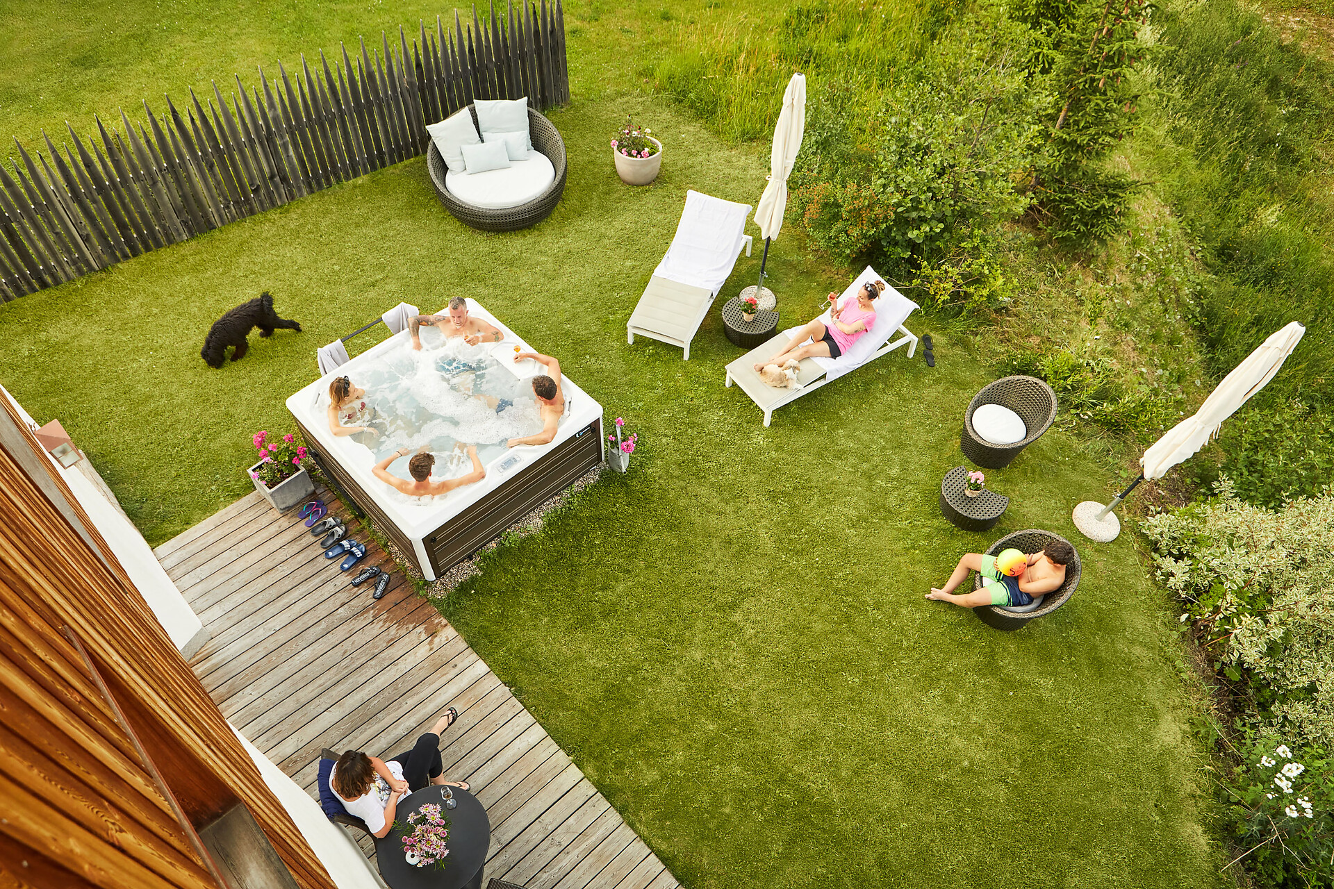 Jacuzzi garden