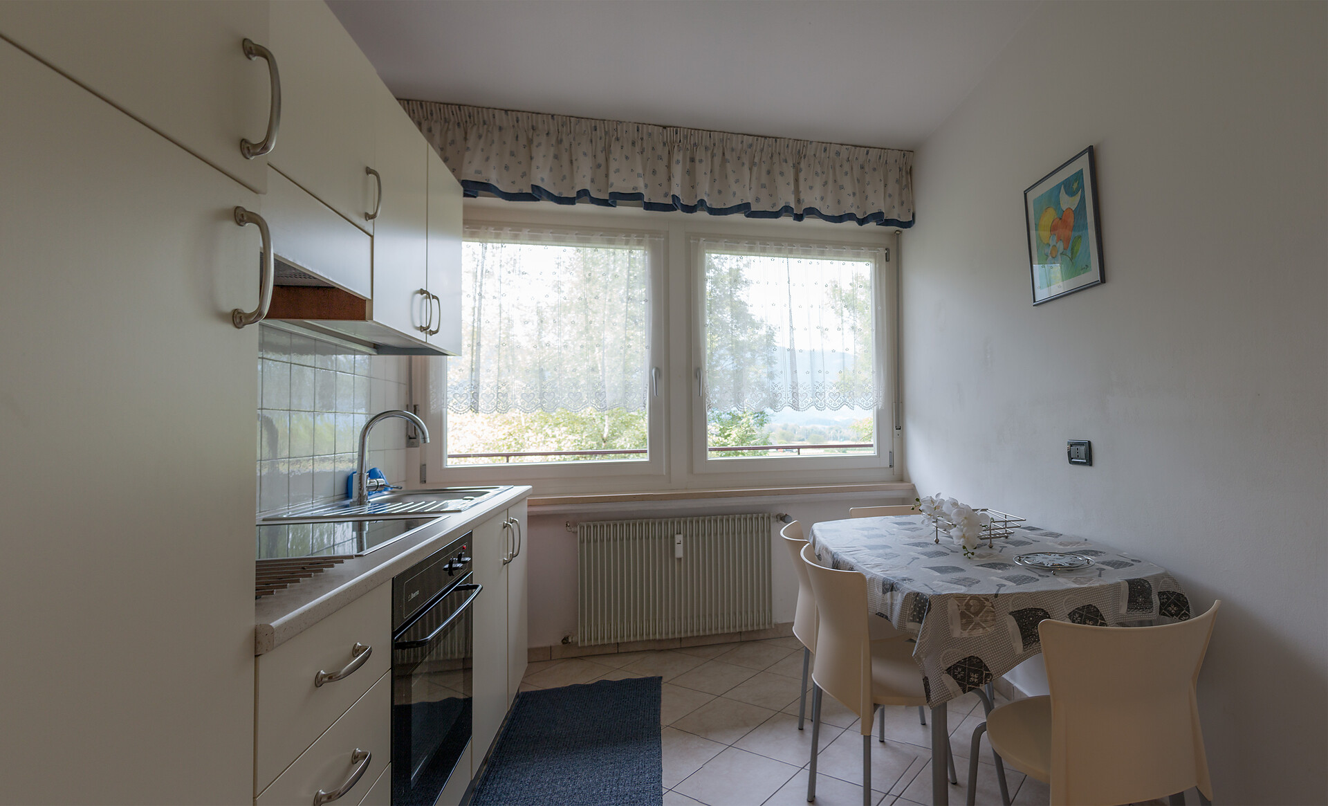 Wohnküche vom Wohnzimmer getrennt
