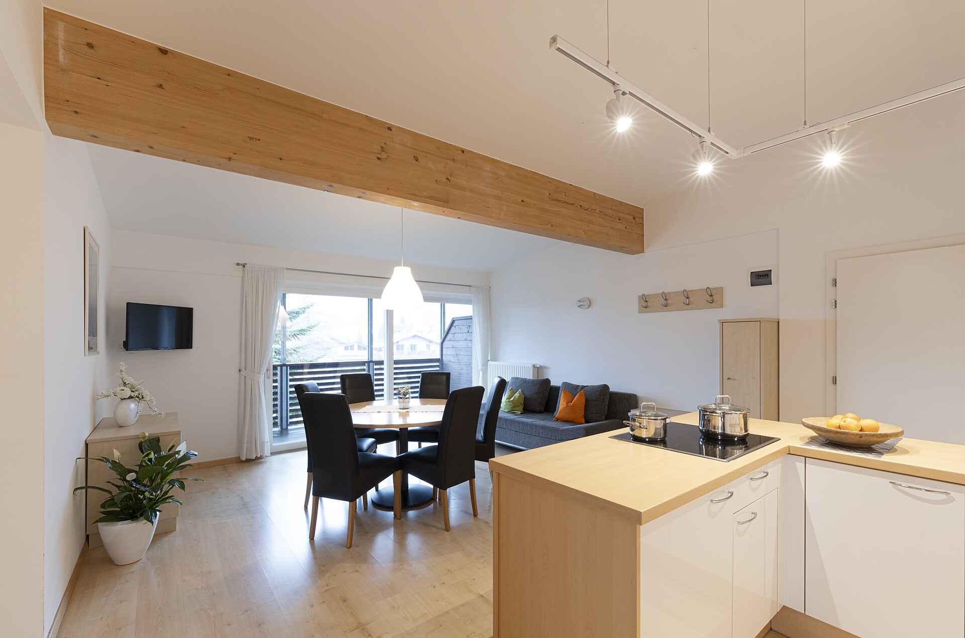 Apartment 6