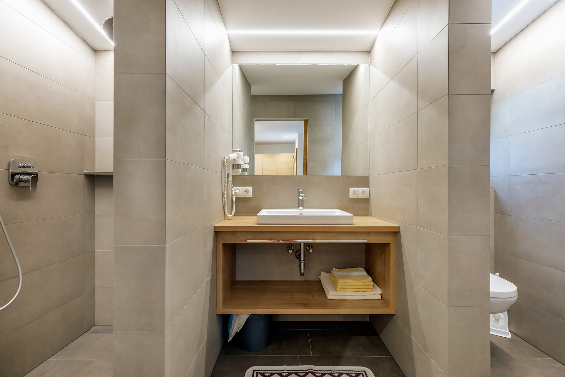 Typ E Seeblick Badezimmer