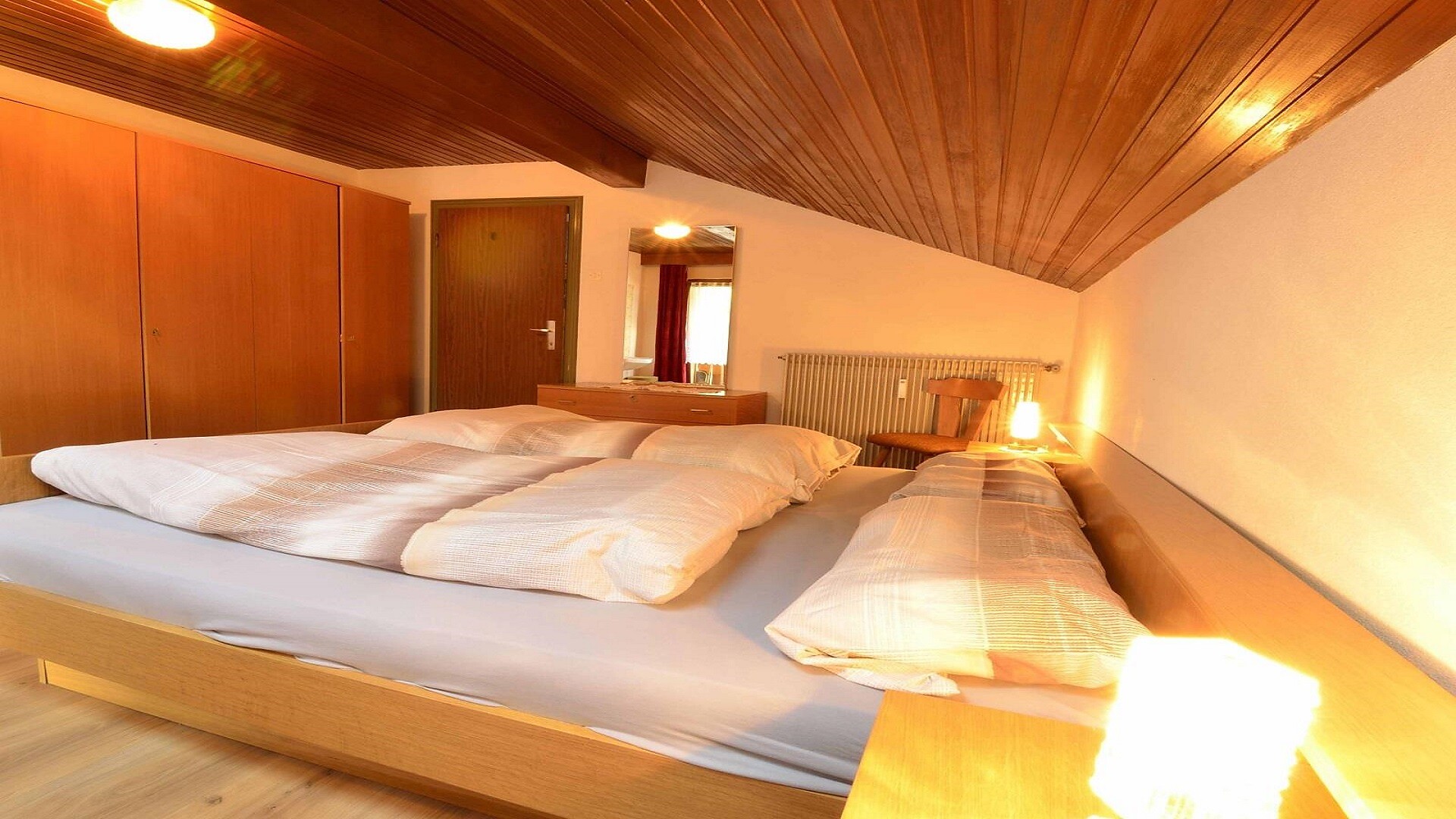 Schlafzimmer 2