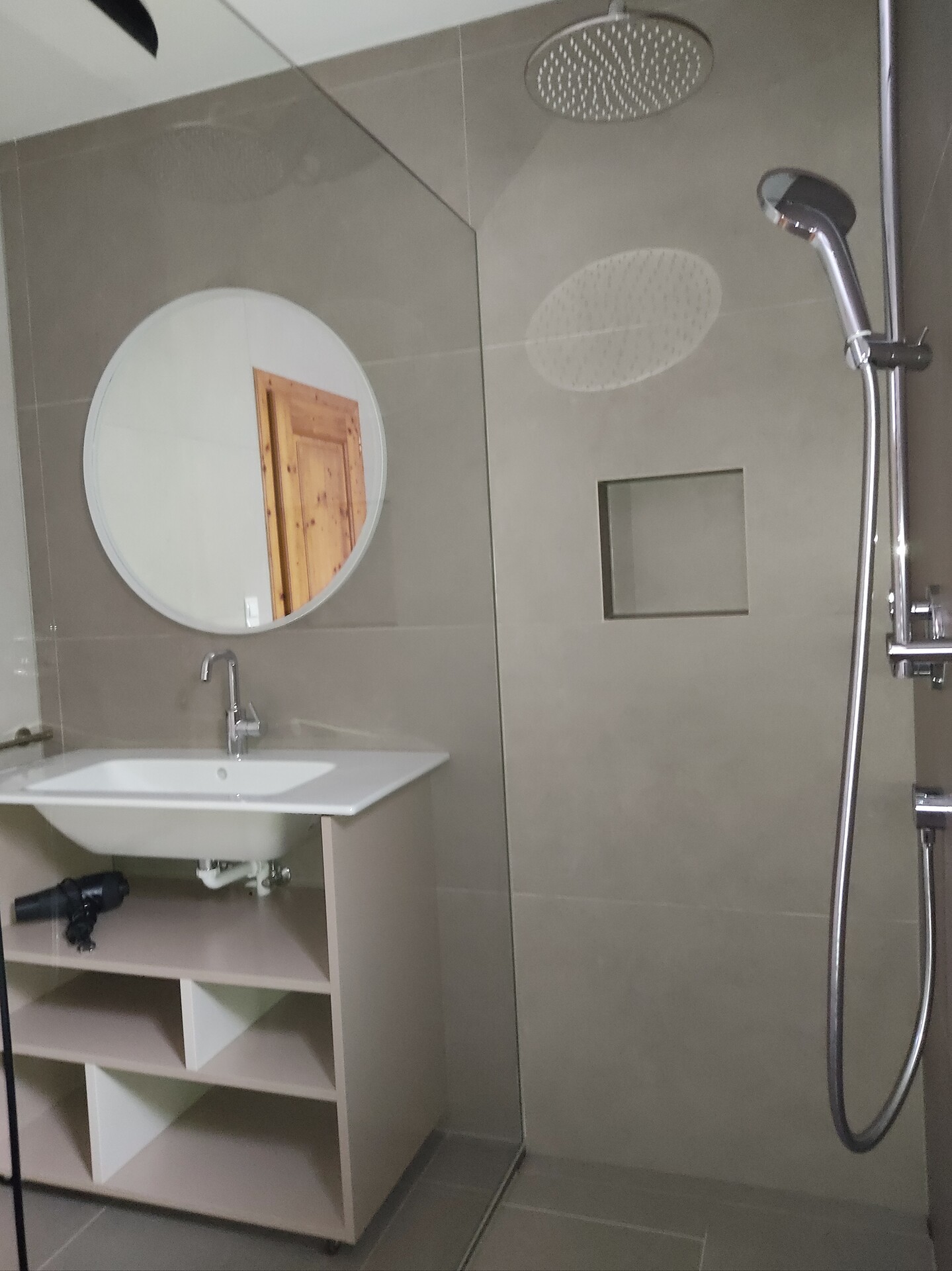 Dusche