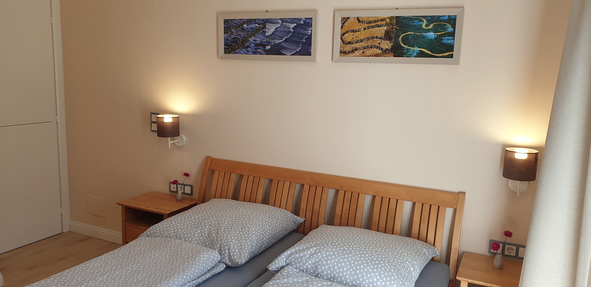 bedroom with double room