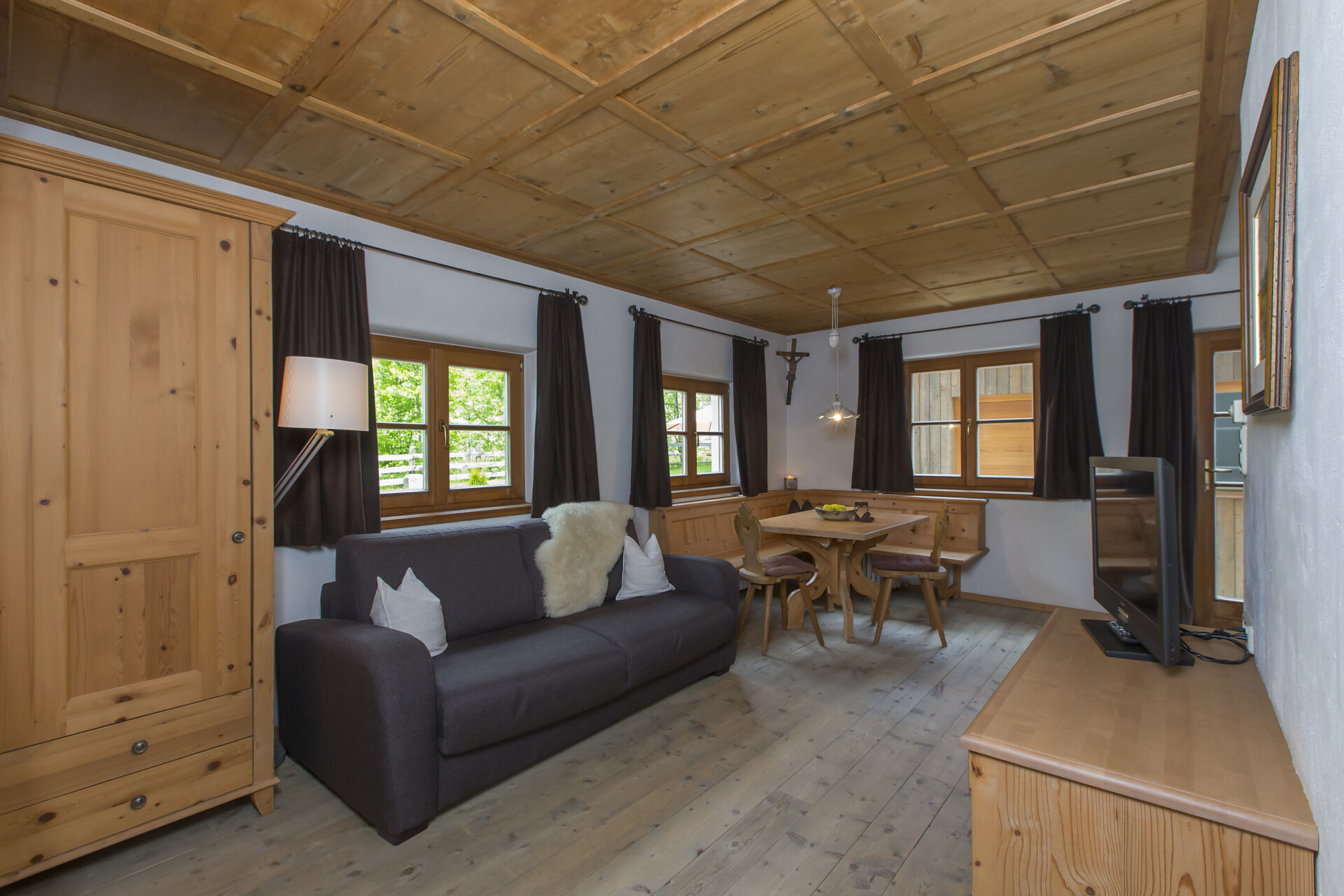 Bach Suite Wohnzimmer