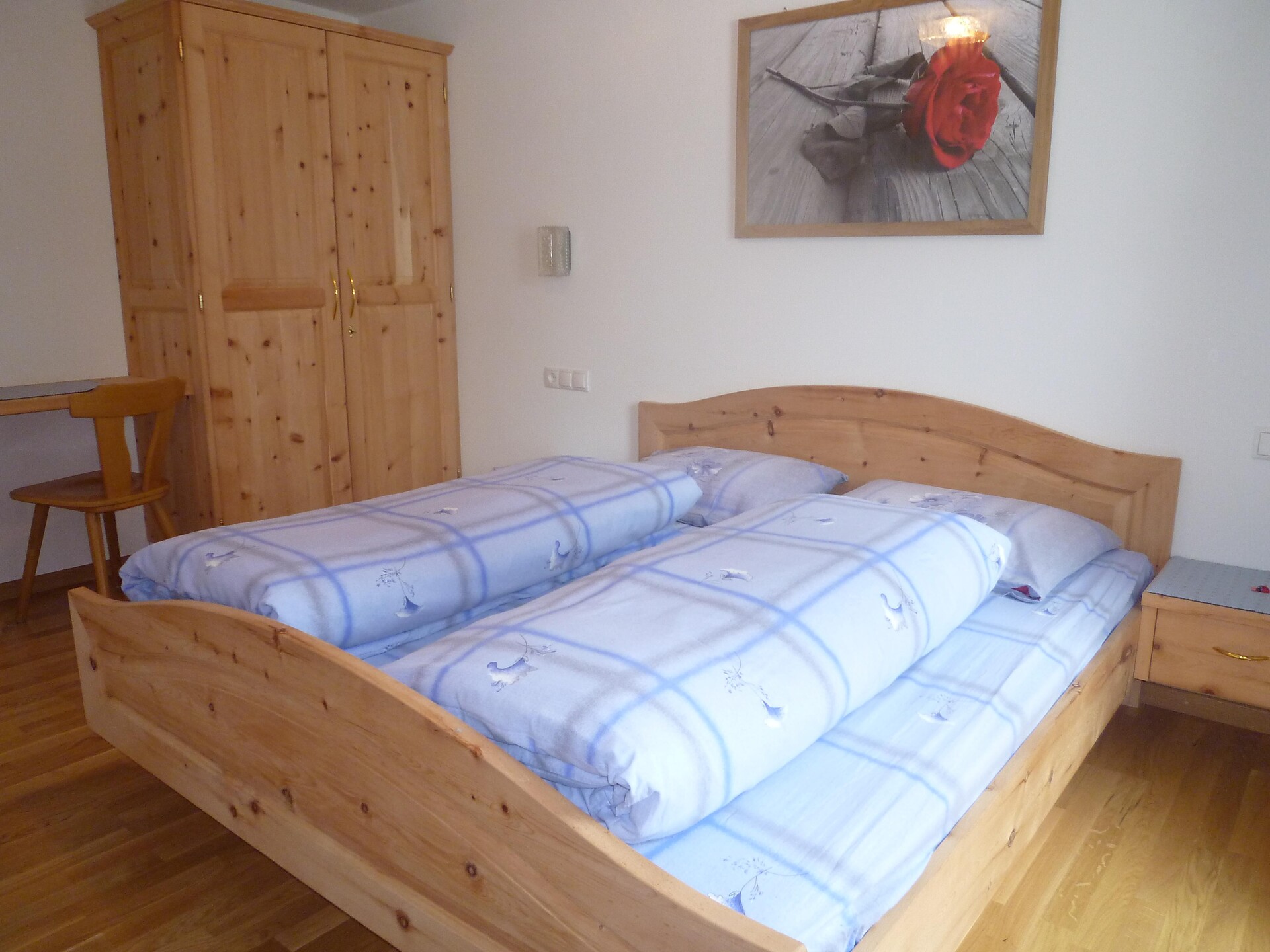 2. room mountain view