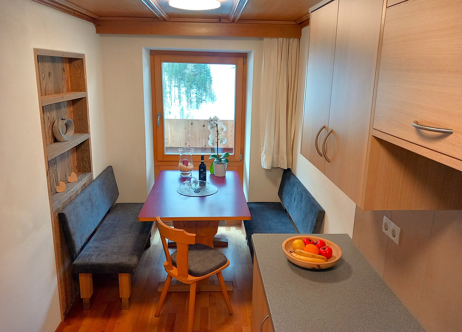 Dining room mountain view