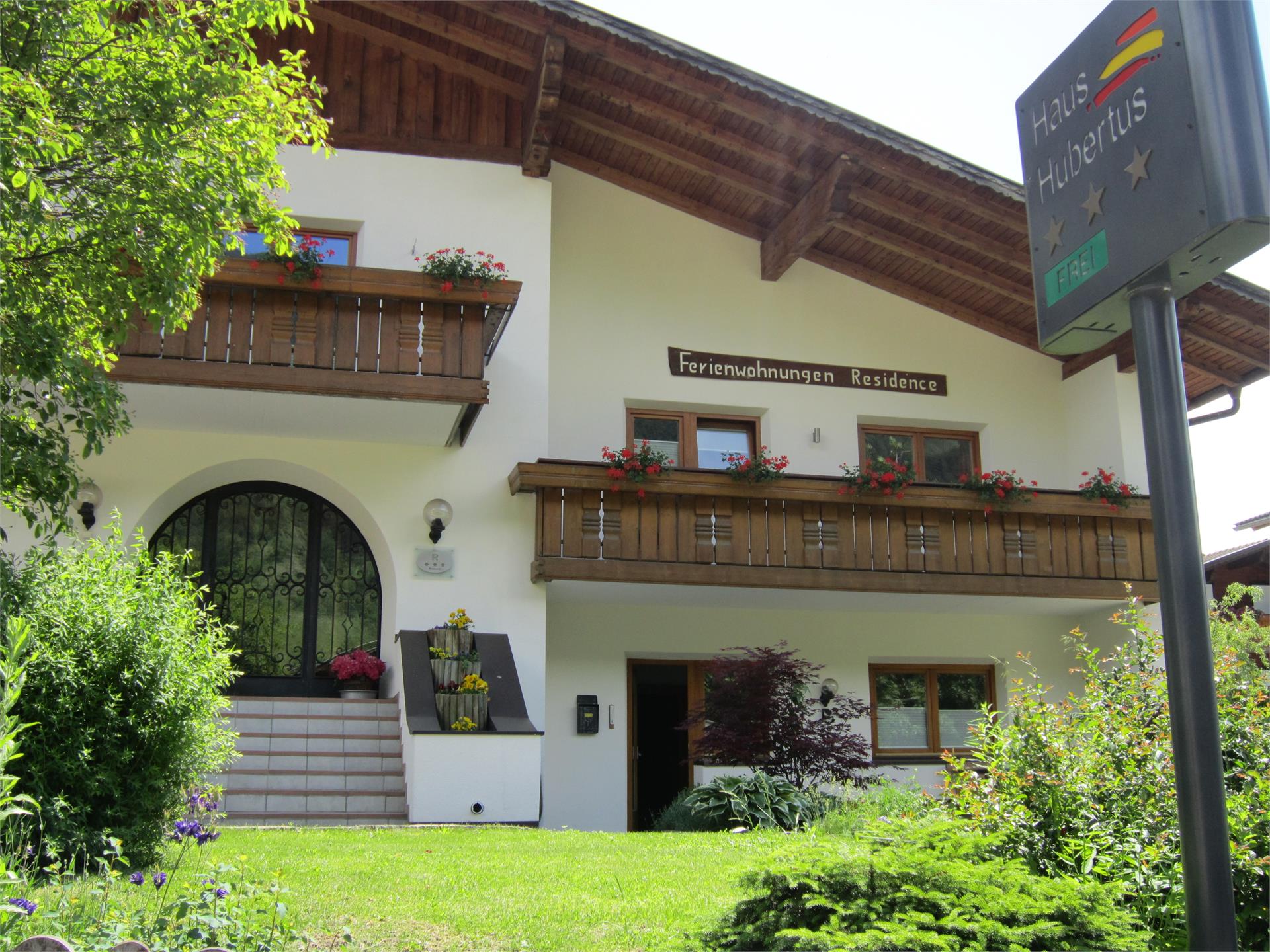 Aparthotel Garni Hubertus Mals/Malles 2 suedtirol.info