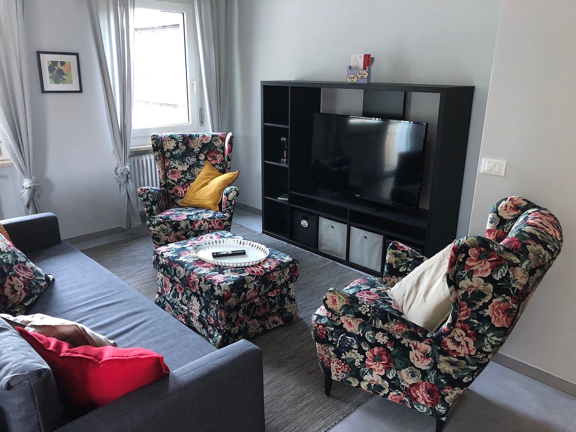 ANNETTES APARTMENT