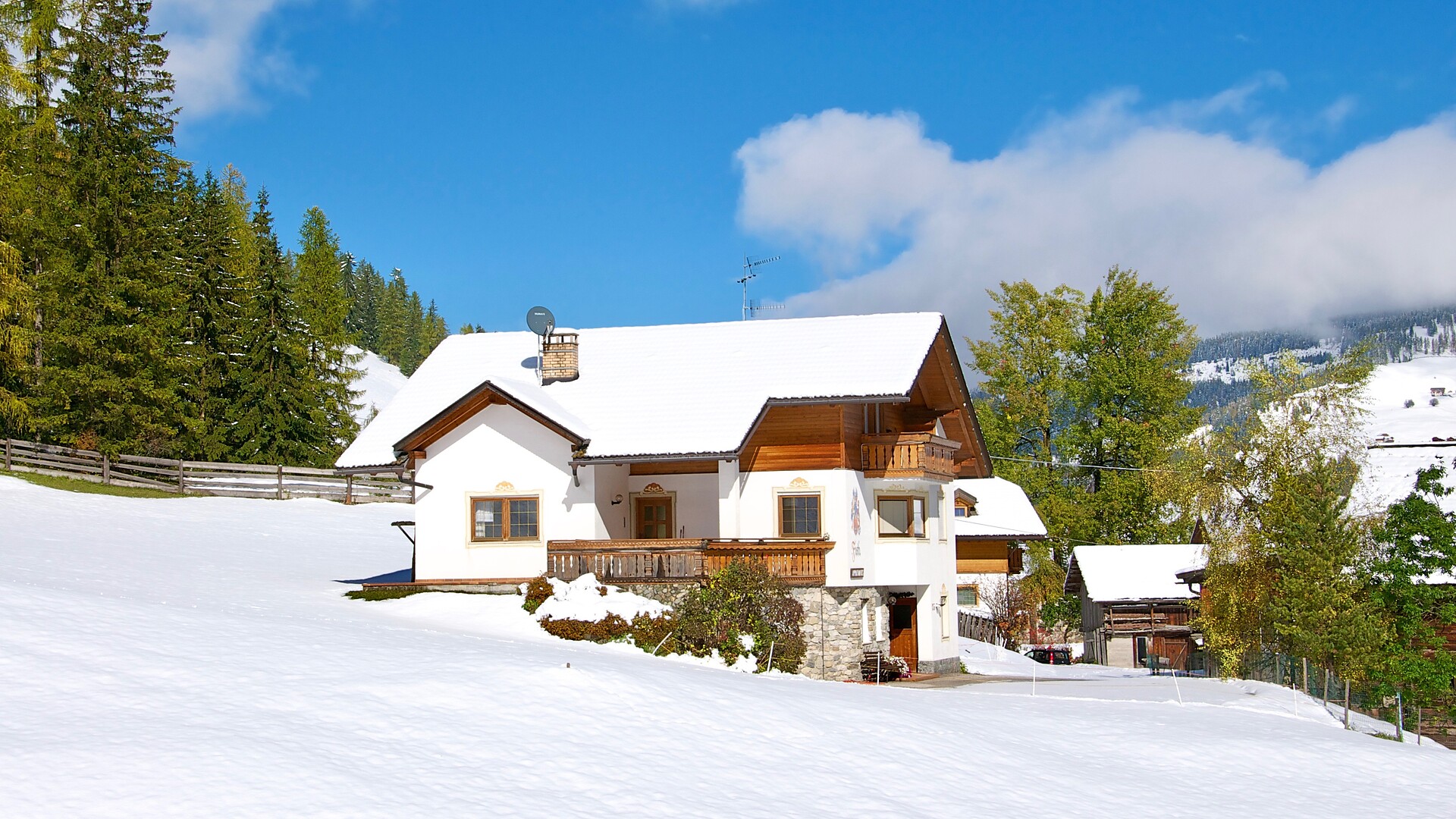 apartments Fisti Dolomiti Superski La Villa in Alta Badia Sellaronda Dolomiti Italy