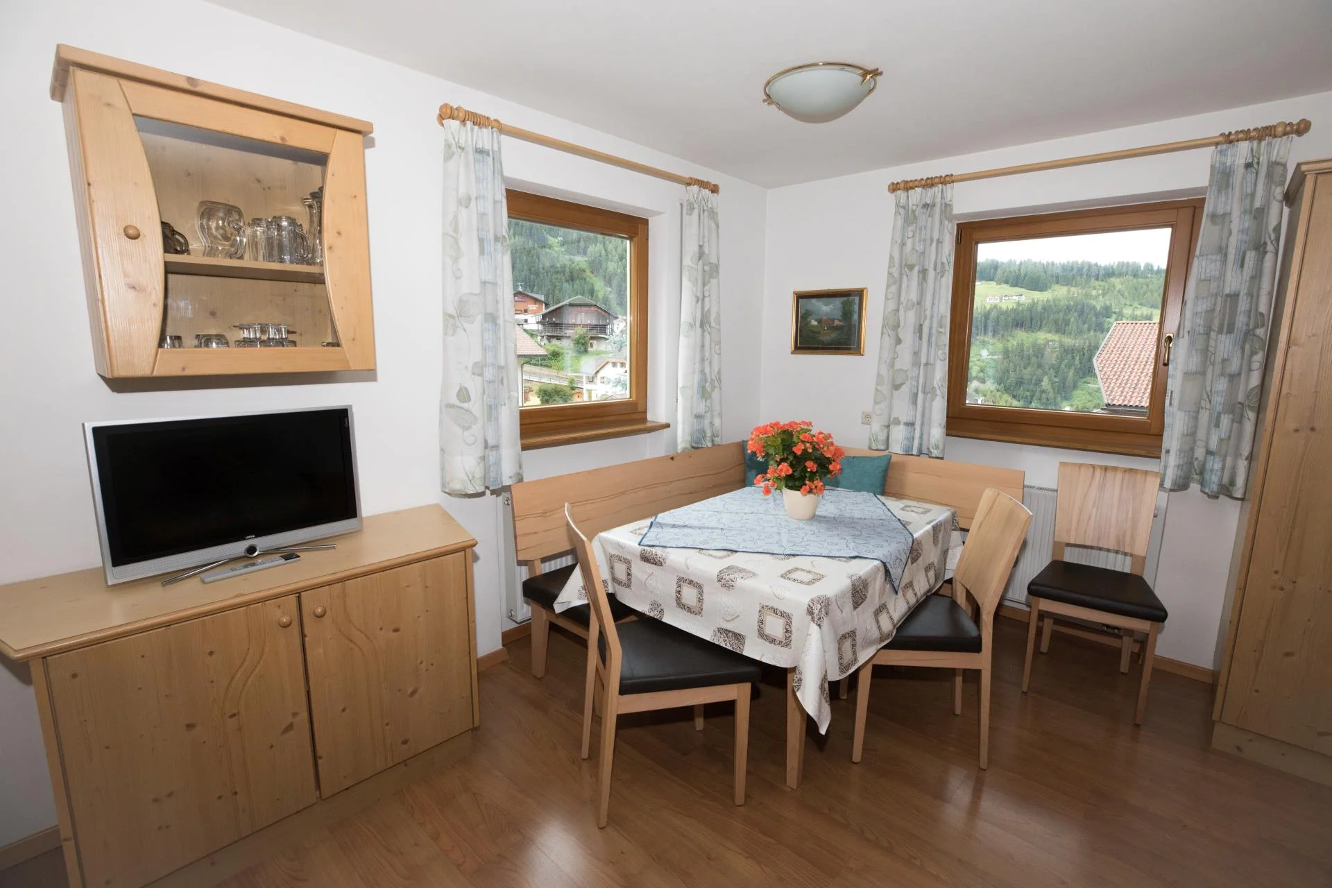 Apartments L'Antina S.Crestina Gherdëina/Santa Cristina Val Gardana 9 suedtirol.info