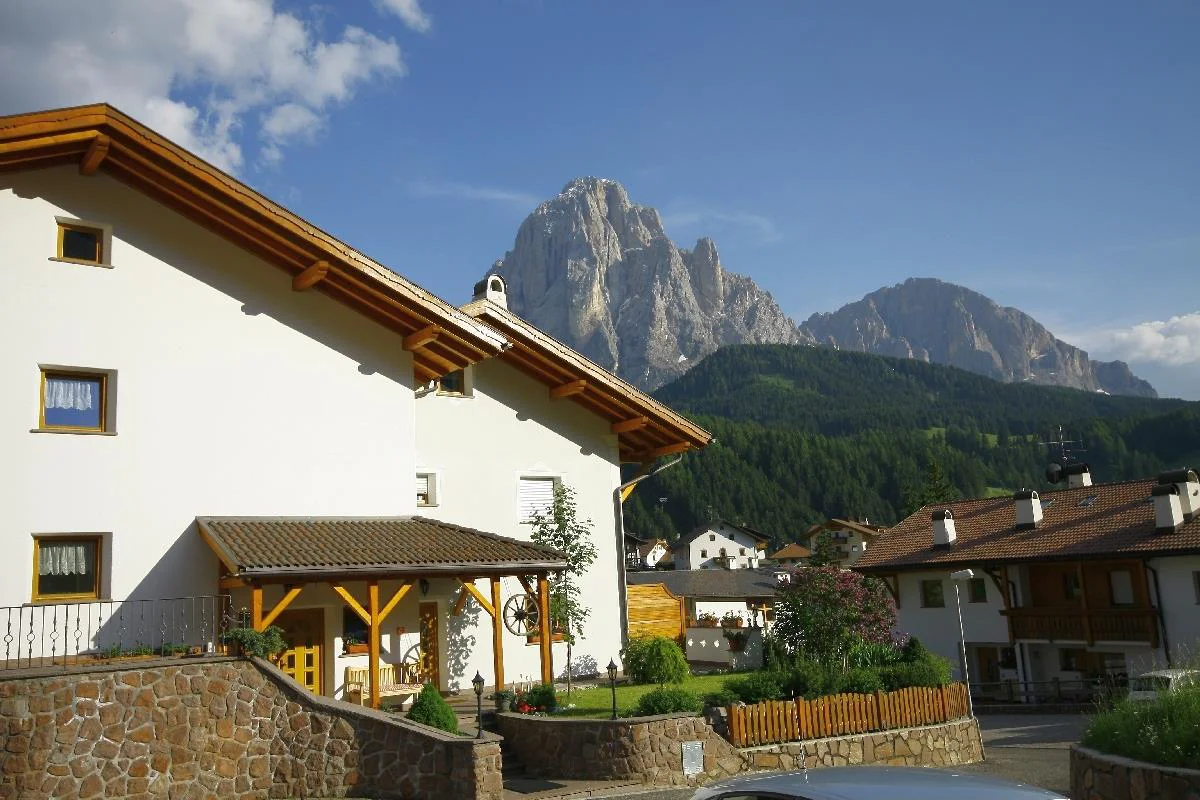 Apartments L'Antina S.Crestina Gherdëina/Santa Cristina Val Gardana 4 suedtirol.info