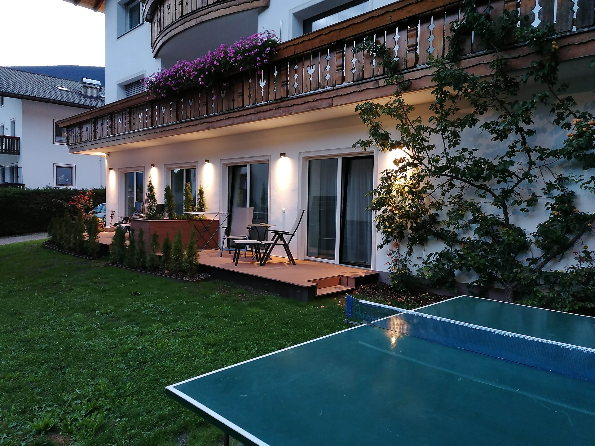 Apartments Montblanc giardino