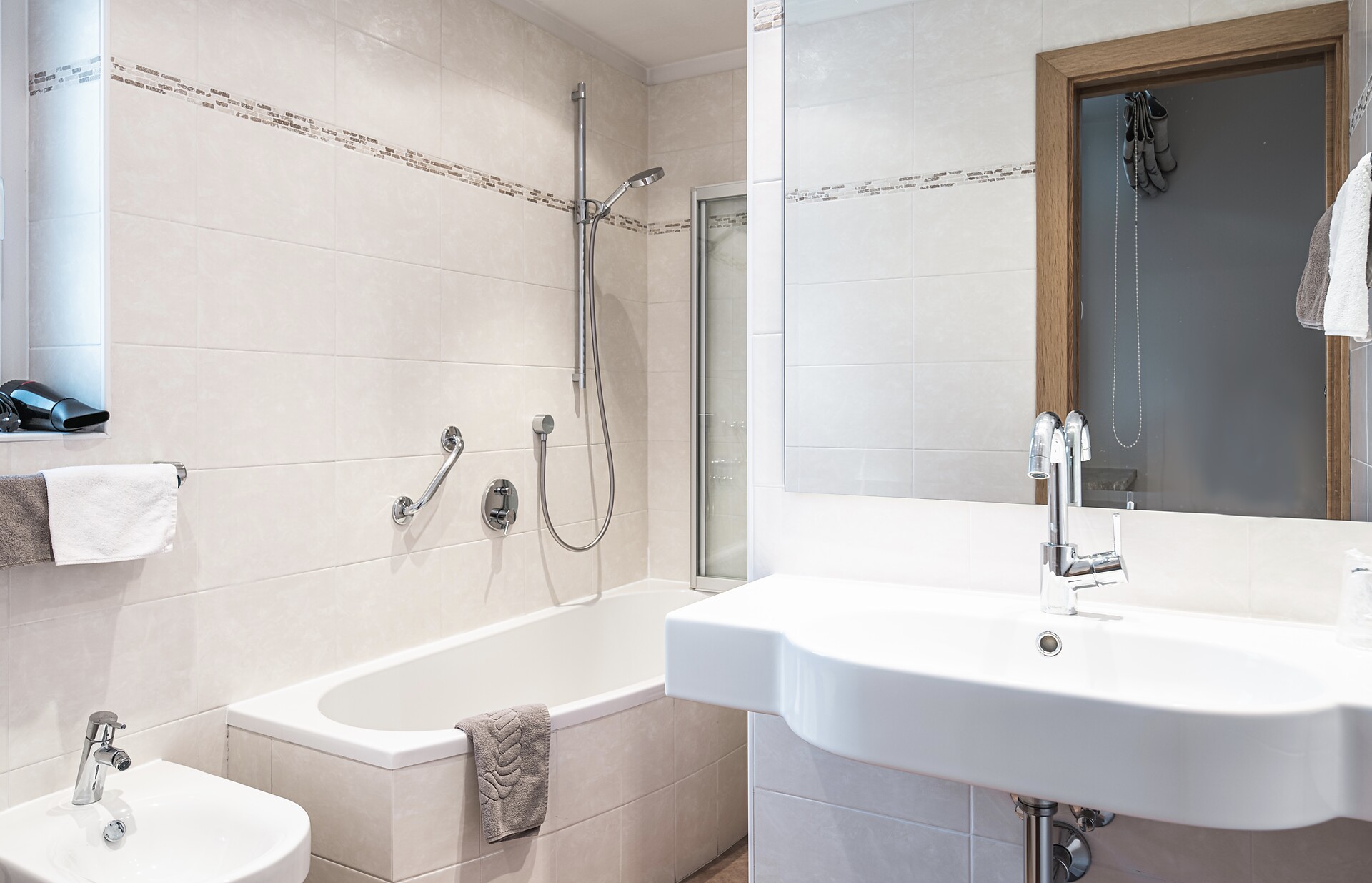 bathroom Saslong