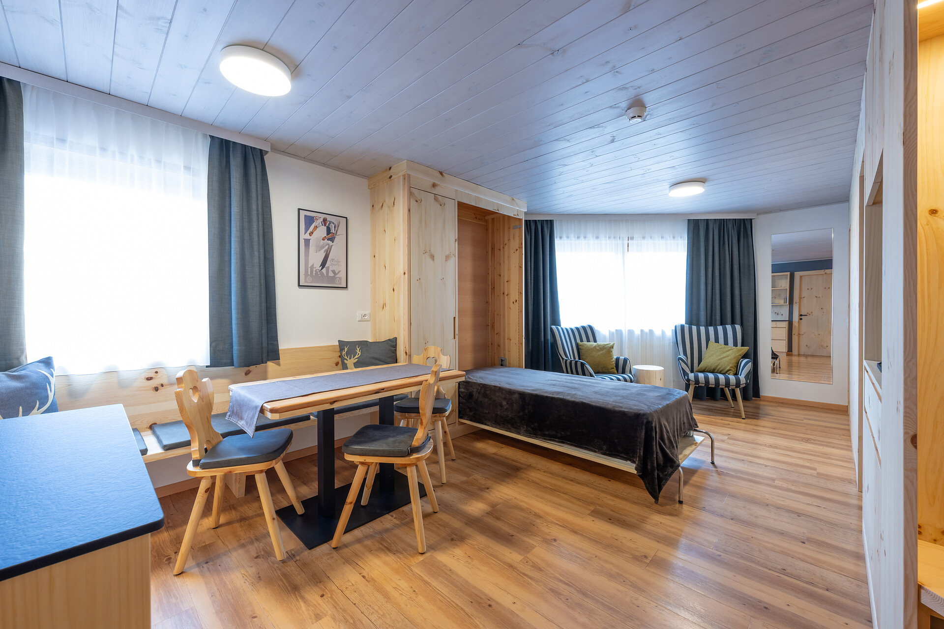 Living area with fold