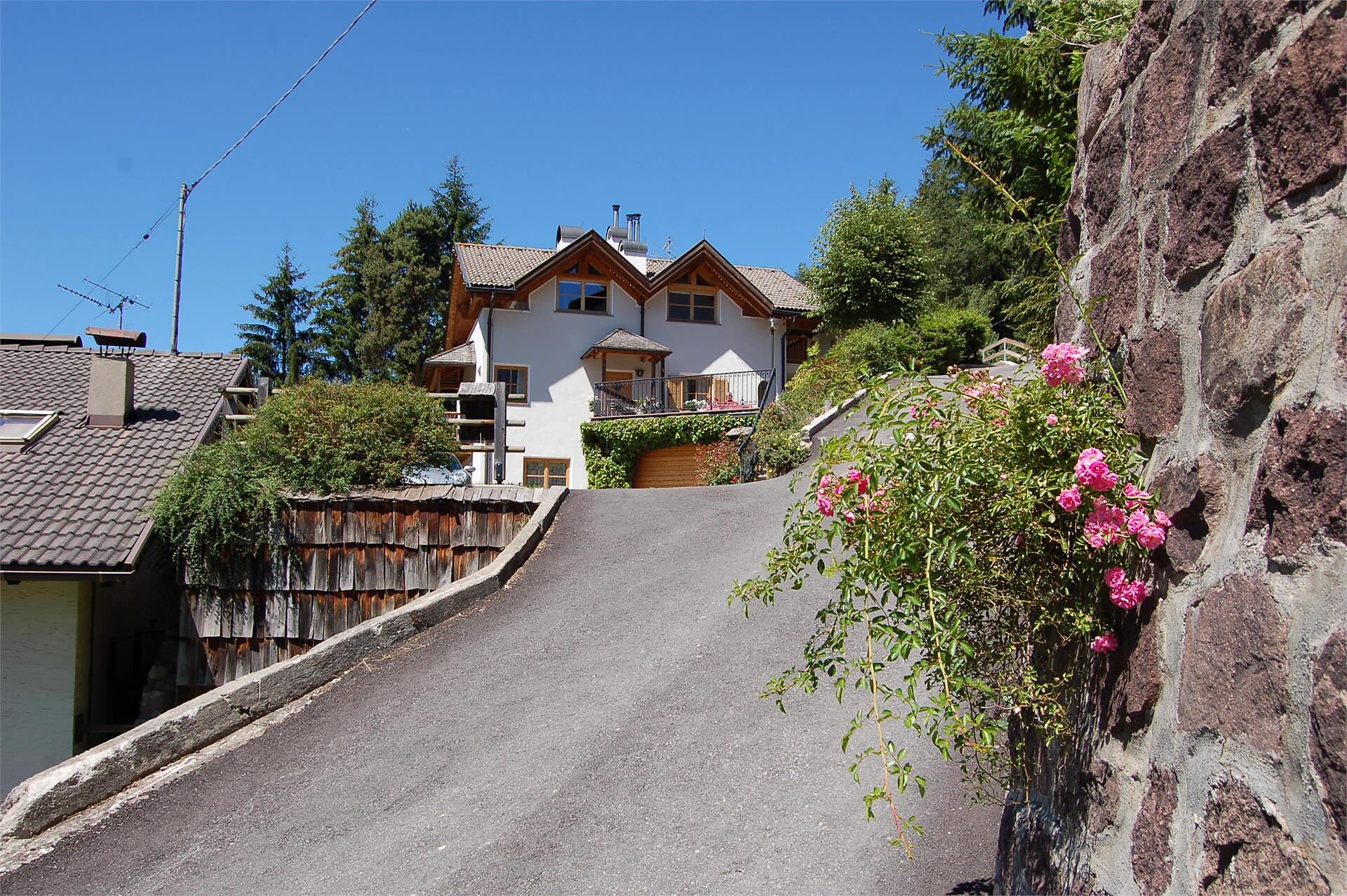 Accesso alla Villa Valtoi