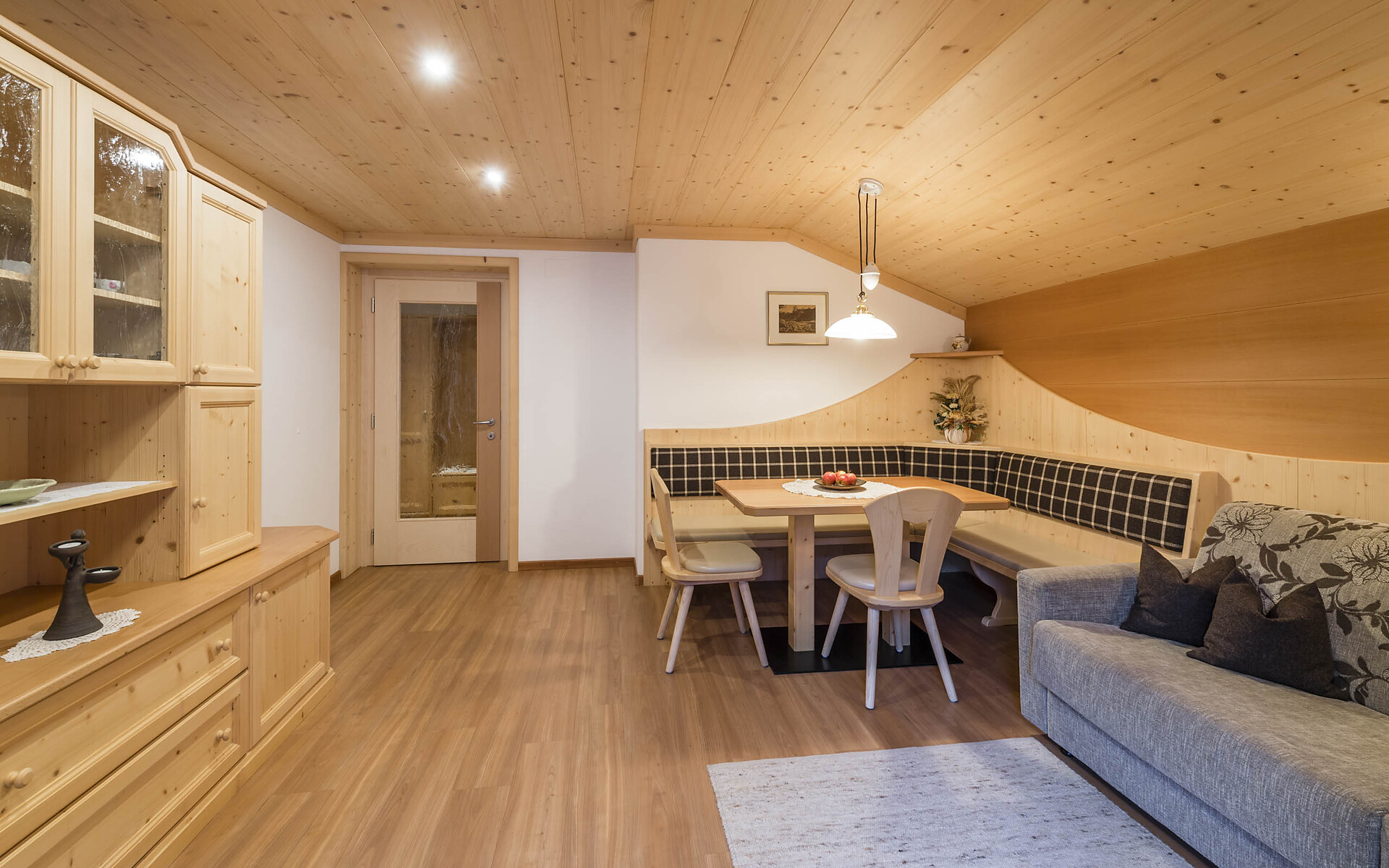 livingroom with balcony apartment Cesa Rabanser Val Gardena Dolomiti