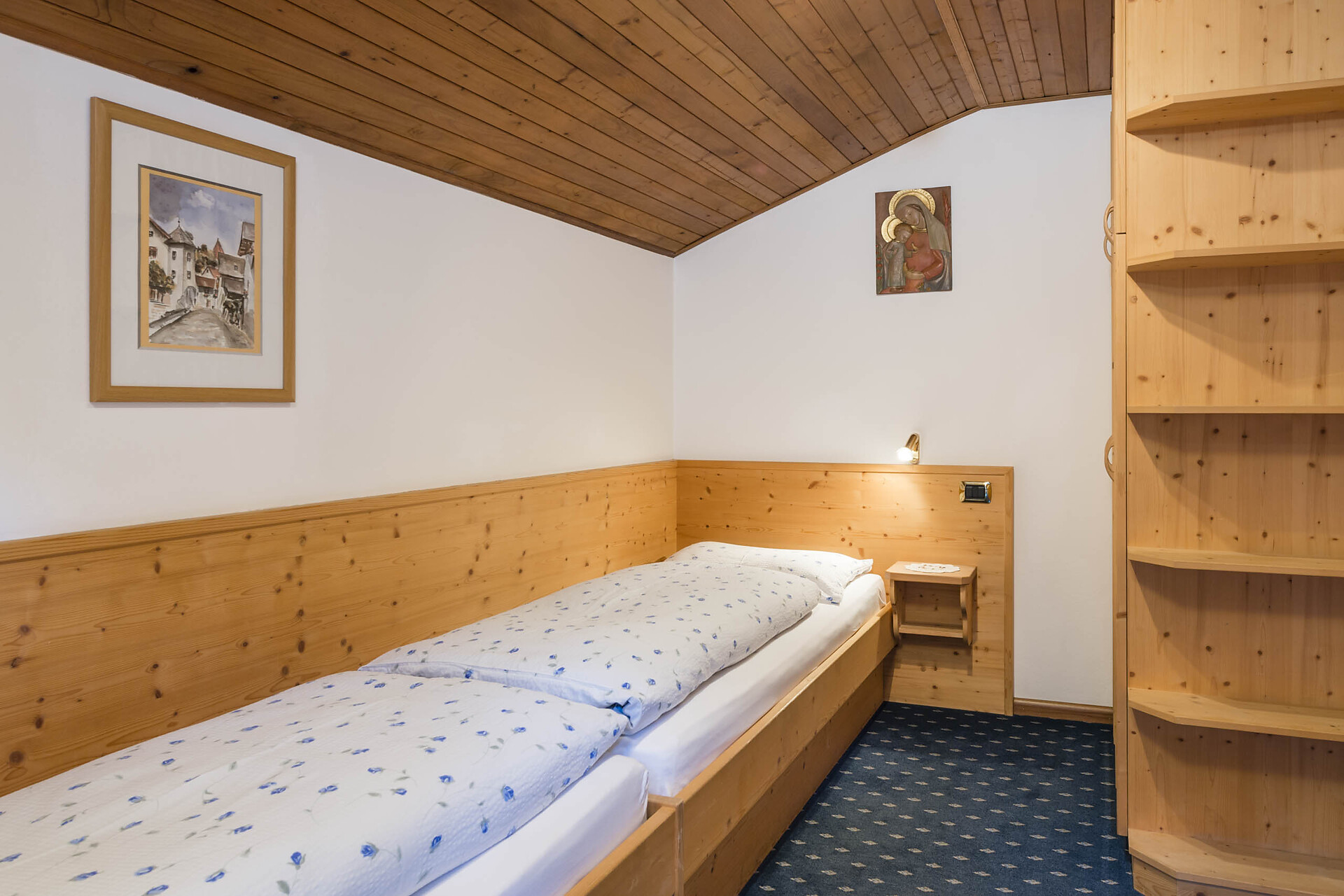 bedroom apartment ULLI Cesa Rabanser Val Gardena Dolomiti