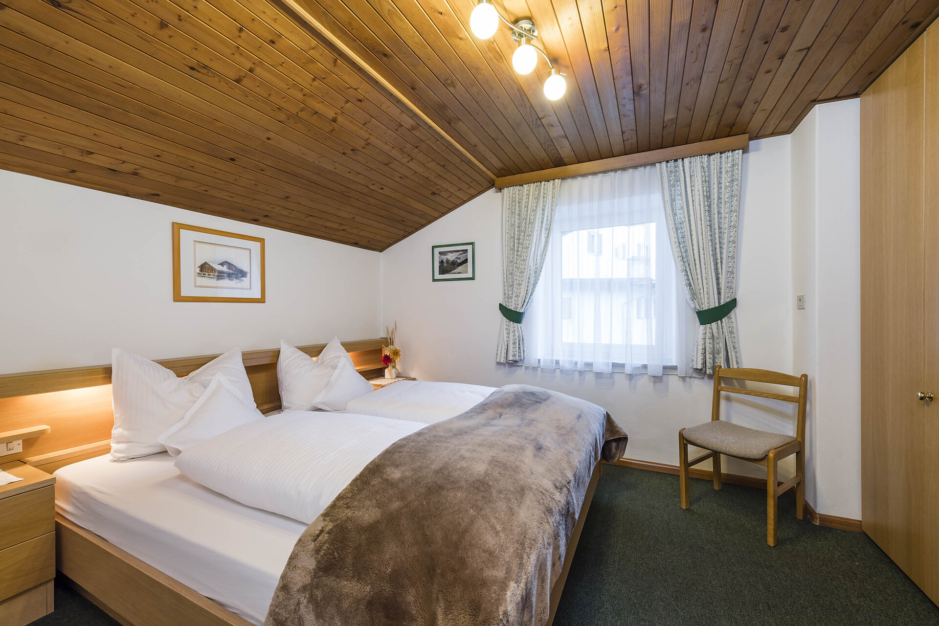 bedroom apartment ULLI Cesa Rabanser Val Gardena Dolomites