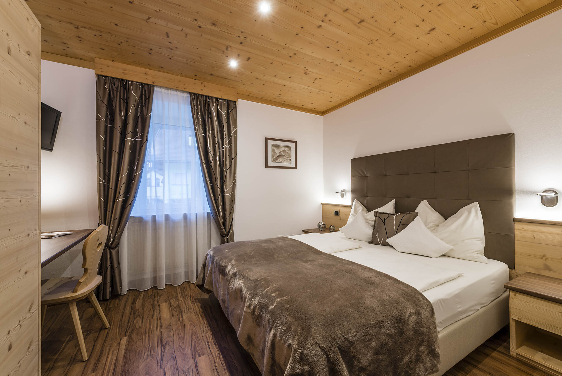 bedroom Cesa Rabanser Apartments Val Gardena Dolomites