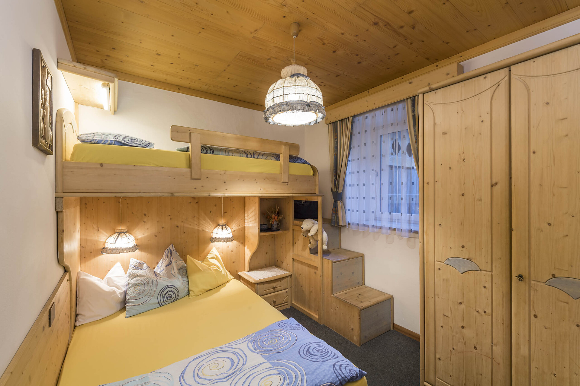 cosy bedroom Cesa Rabanser Apartments Val Gardena Dolomites