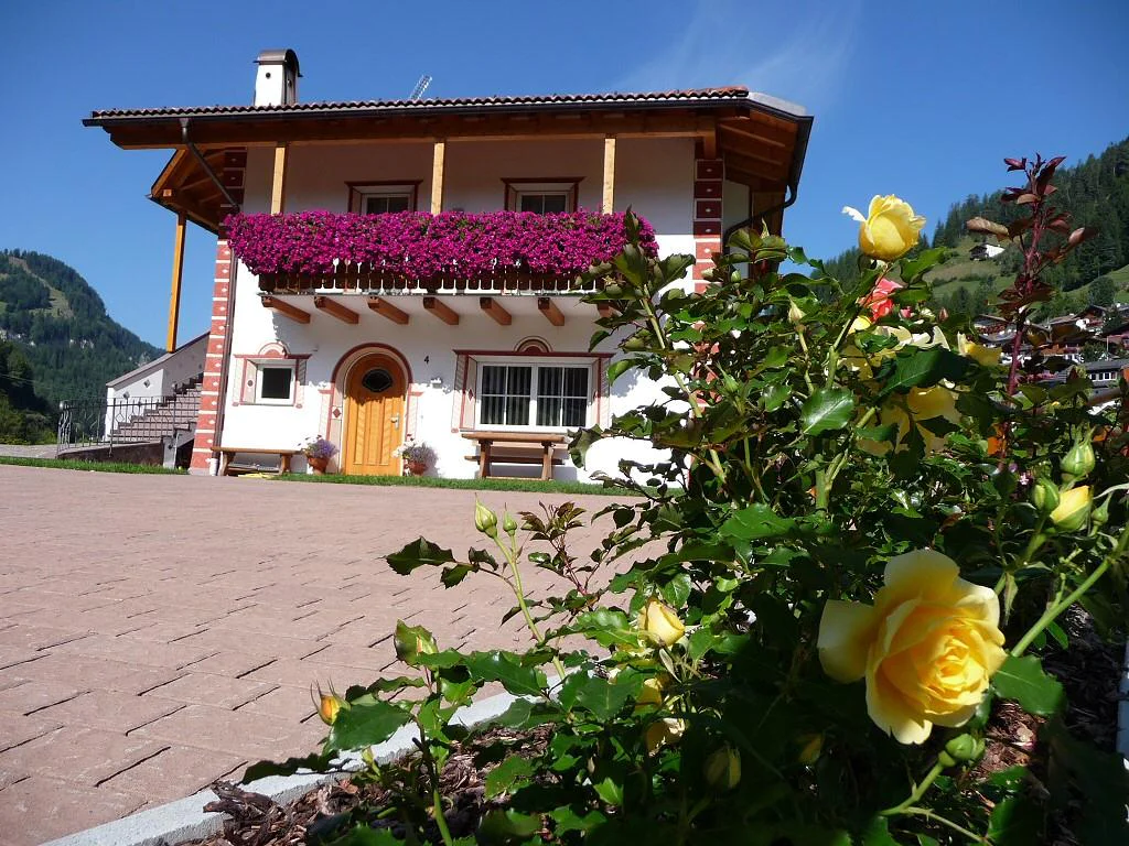 Apartments Artitsch S.Crestina Gherdëina/Santa Cristina Val Gardana 9 suedtirol.info