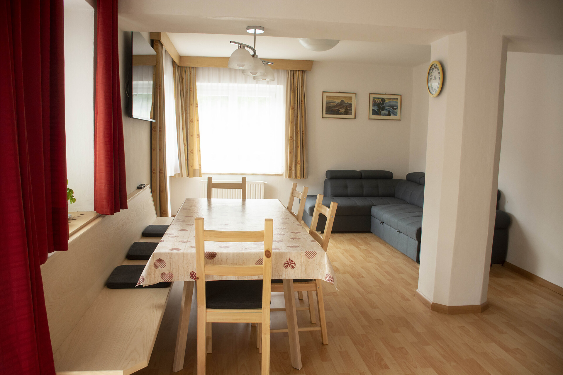 Wohnküche in Ferienwohnung Sasslonch