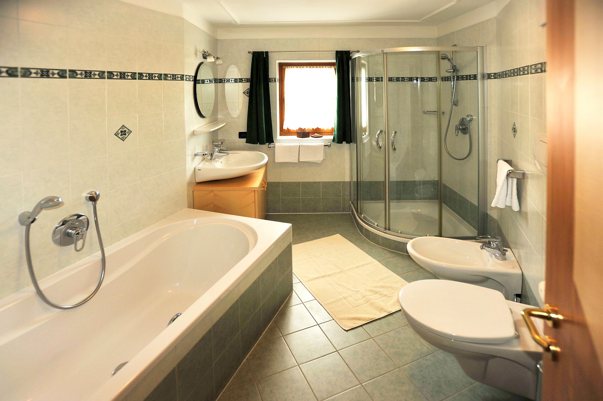 Bathroom Gardenaccia