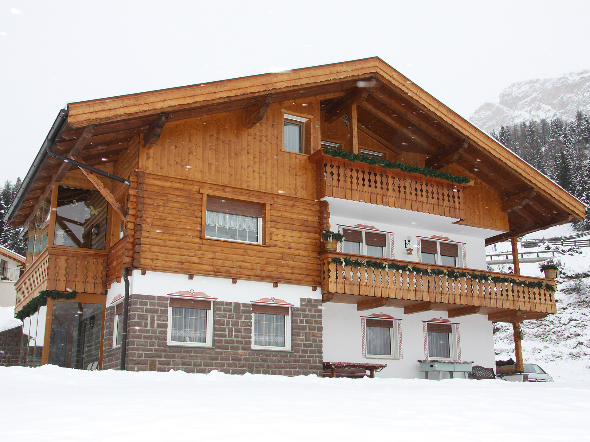 Apartments Bela Udleda