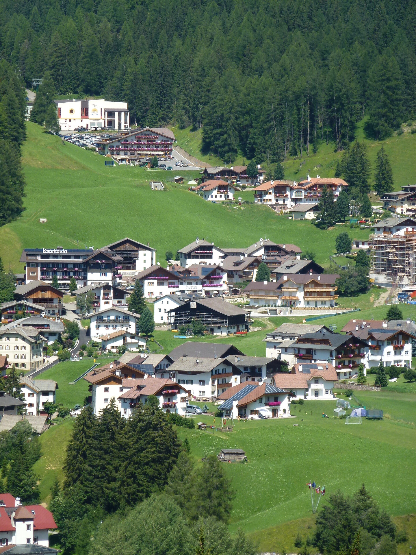 Apartments Cësa Sella Wolkenstein 2 suedtirol.info