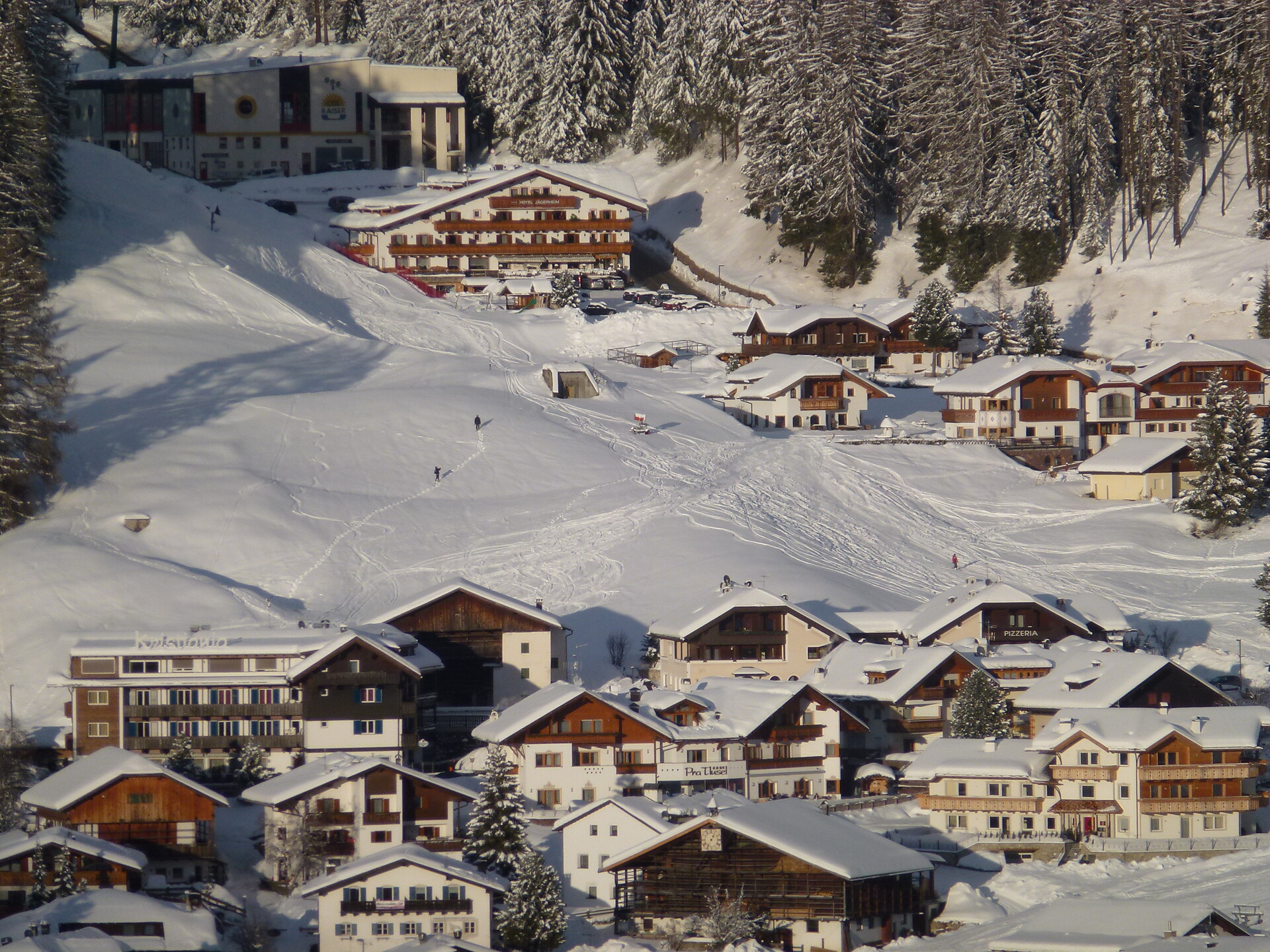 Apartments Cësa Sella Wolkenstein 3 suedtirol.info