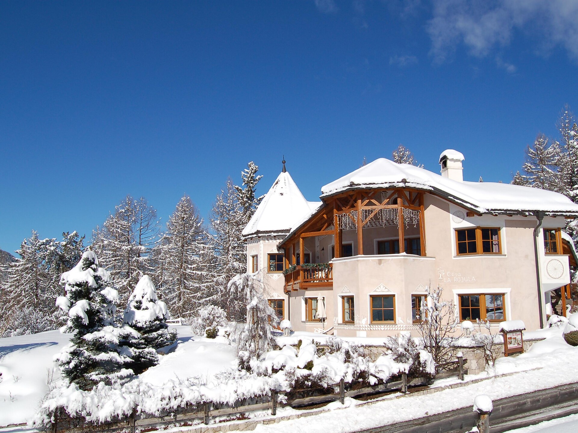 Apartments La Rojula