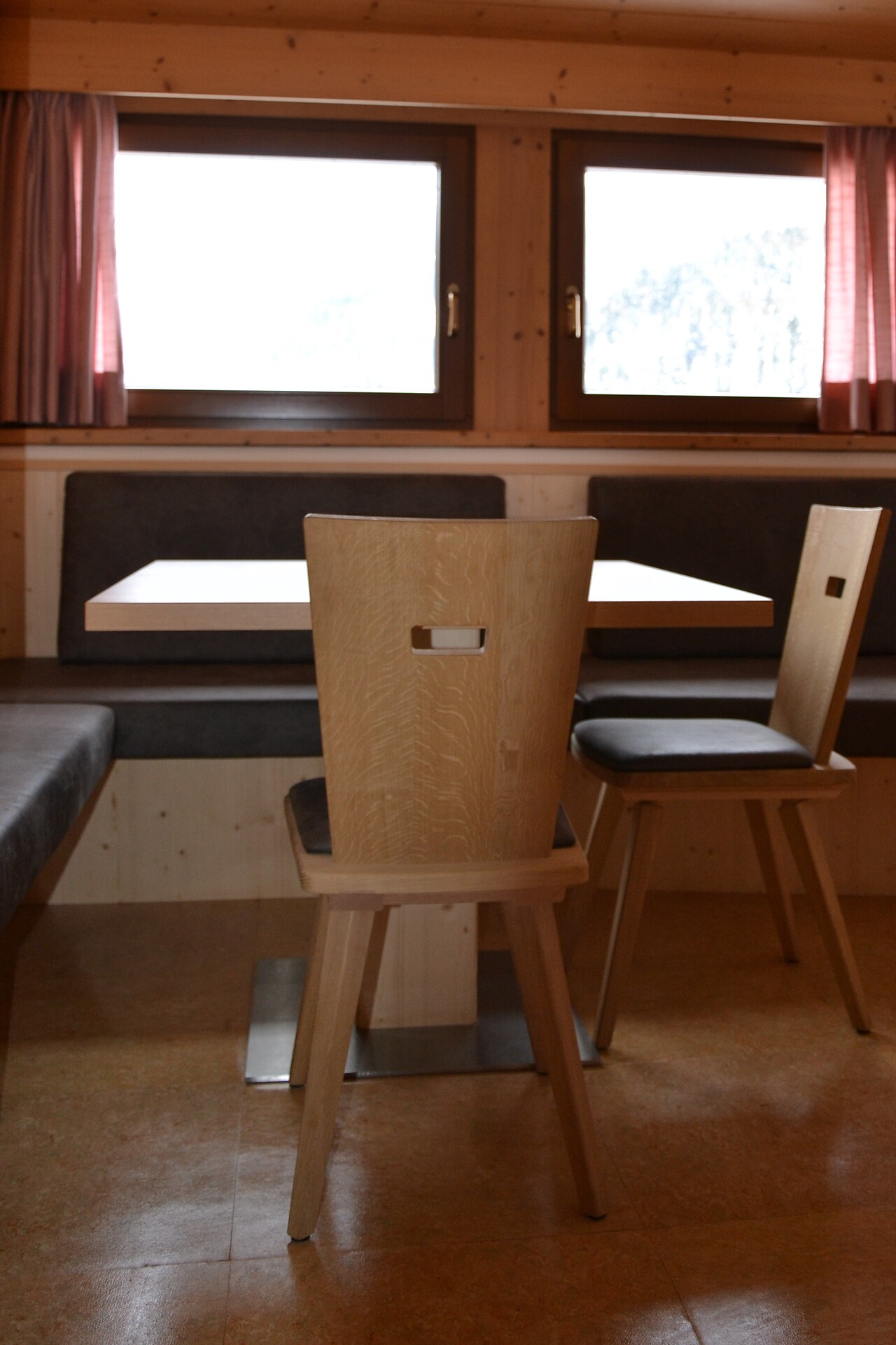 zona da pranzo/soggiorno