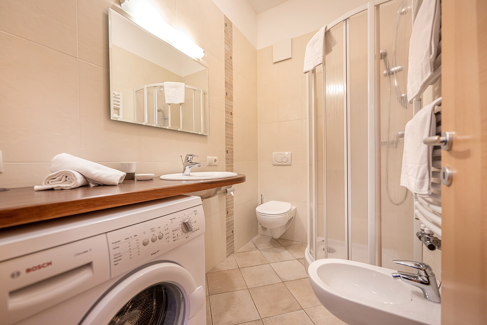 Apartment Monte Pana bathroom with shower