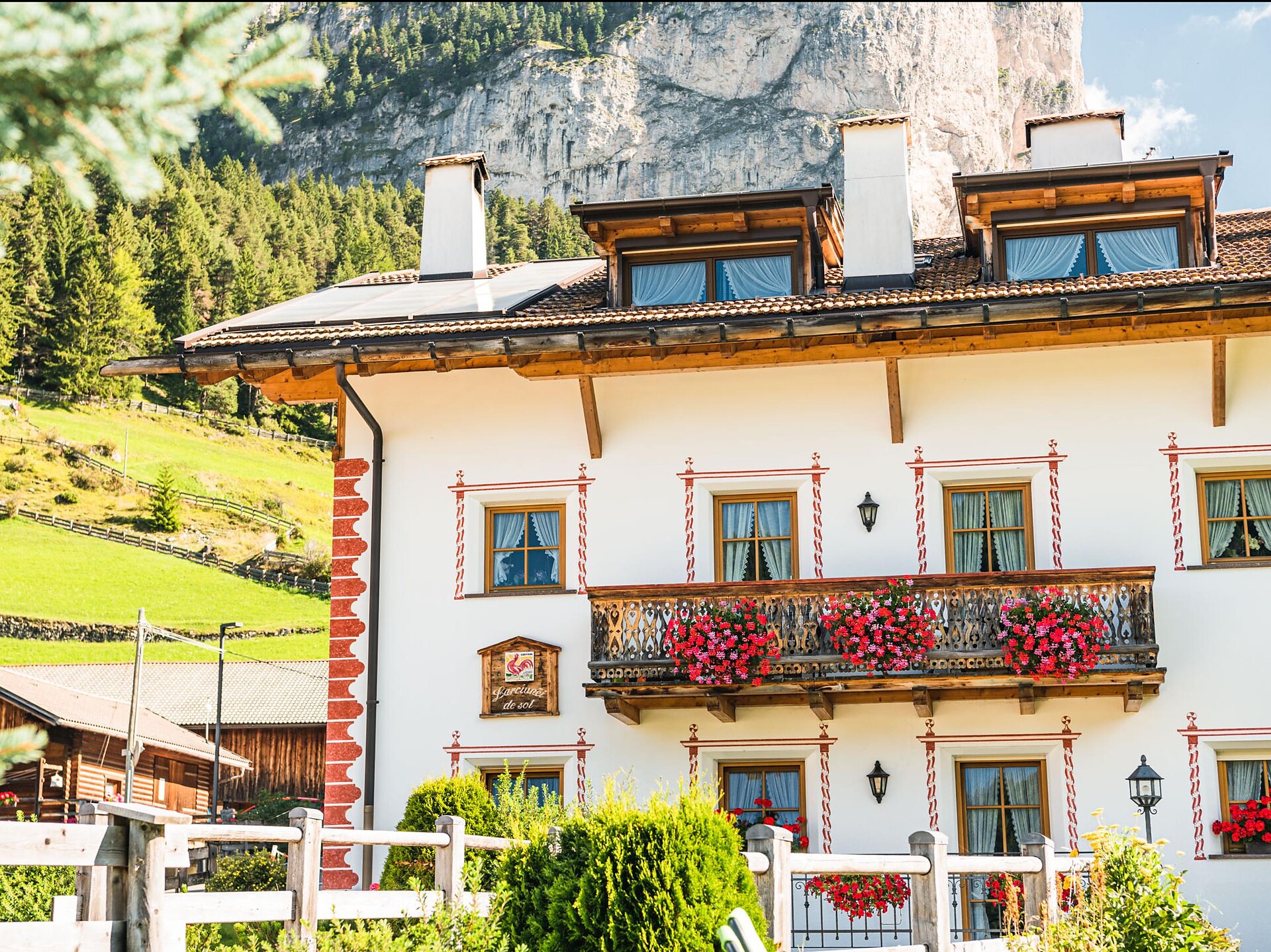 Apartments Larciunei de sot